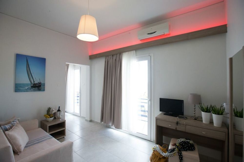 12 Olympian Gods Hotel Platamonas Exterior photo